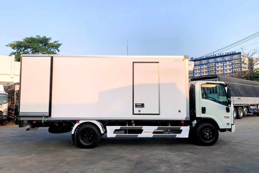 ISUZU NQR550 đông lạnh