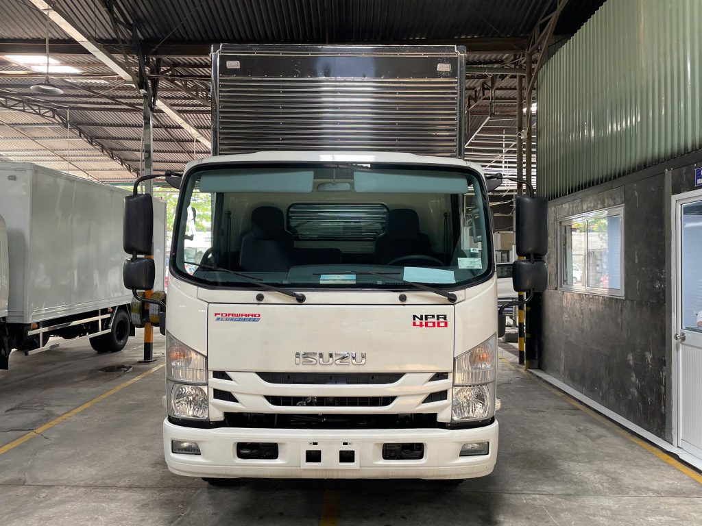 ISUZU NPR400 thùng pallet