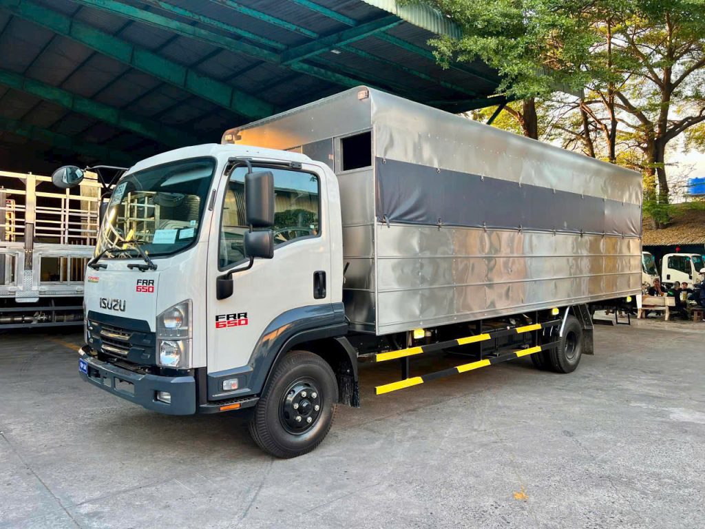 ISUZU FRR650 tập lái