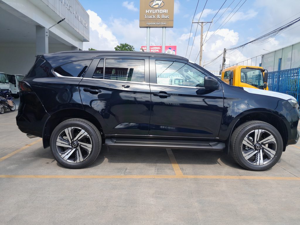Giá xe Mu-X 2025