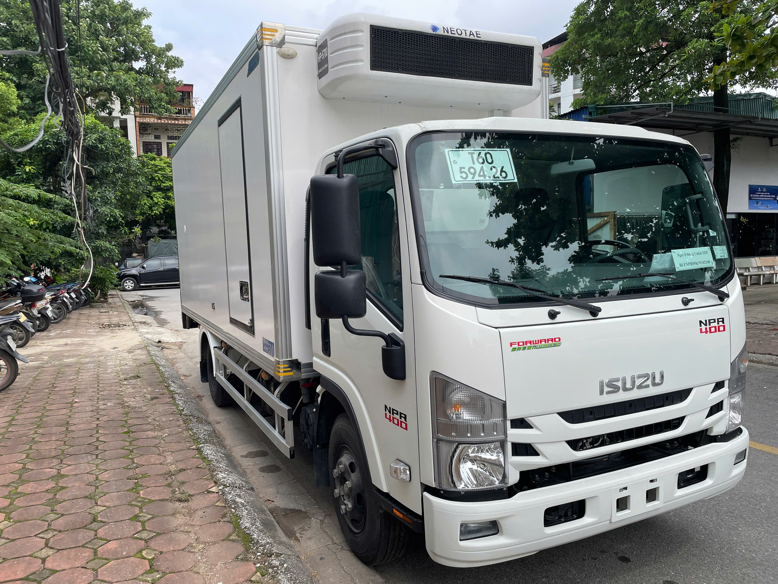 xe-tai-isuzu-dong-lanh-npr-400-3 (3)